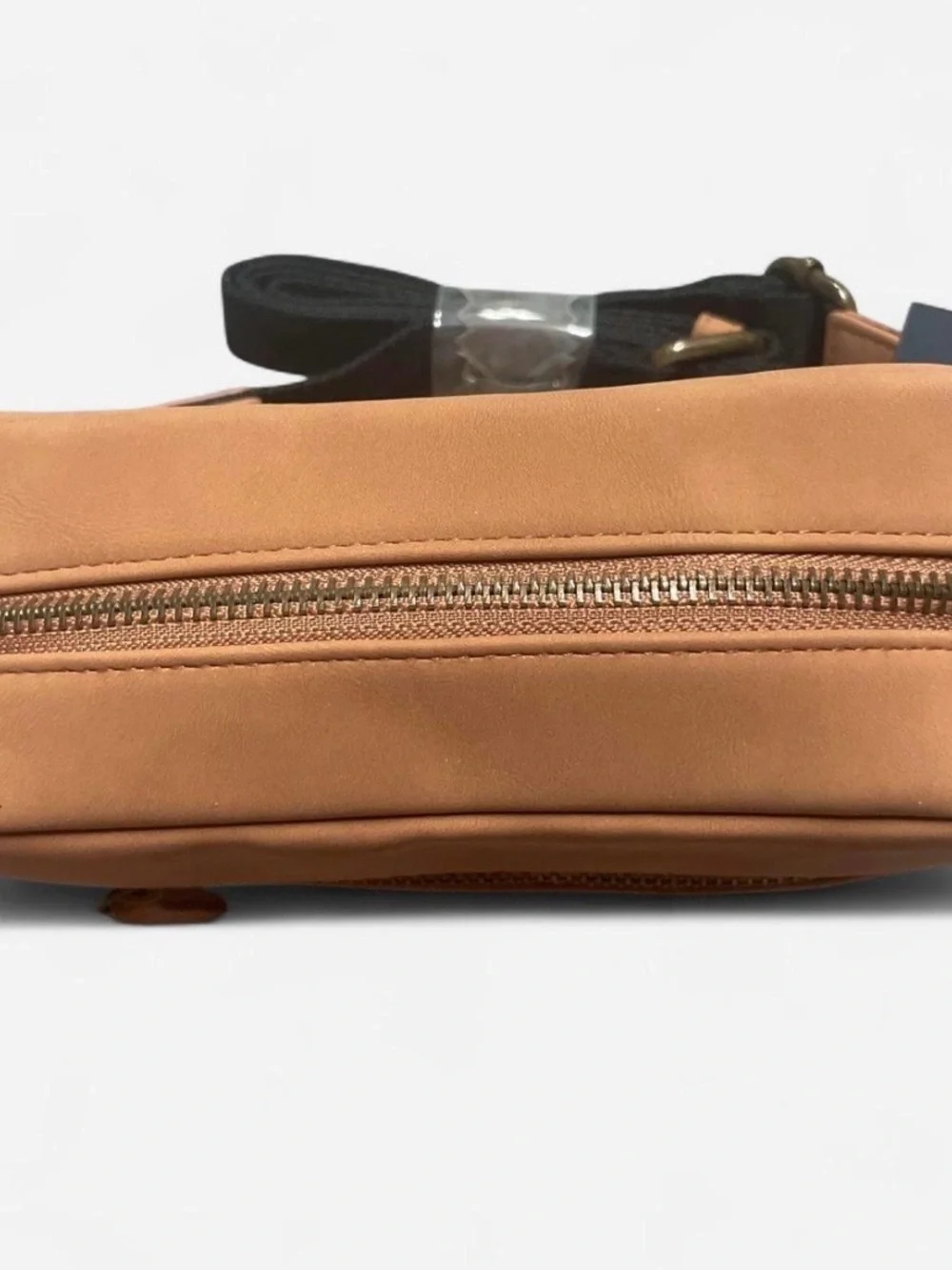 Universal Thread Tan/Cognac Crossbody with Front Zip